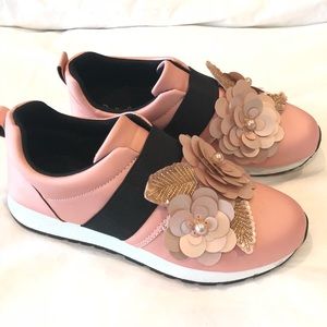 Qupid Reeza Floral Blush Sneaker
